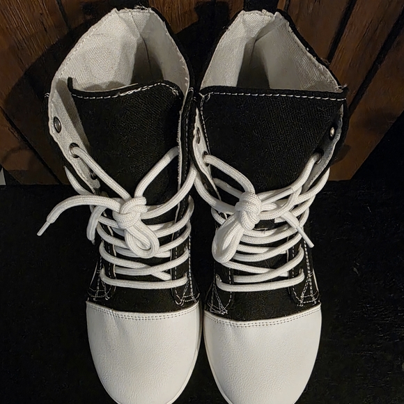 Stylish Black and White High-Top Wedge Sneakers - Picture 2 of 7